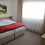Kapitol 4*