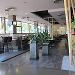 Hotel Kapitol 4*