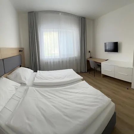 מלון Kapitol מוסט