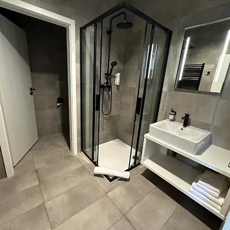 Kapitol Hotel Most
