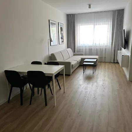 מלון Kapitol מוסט