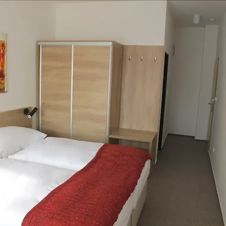 Kapitol 4* Most