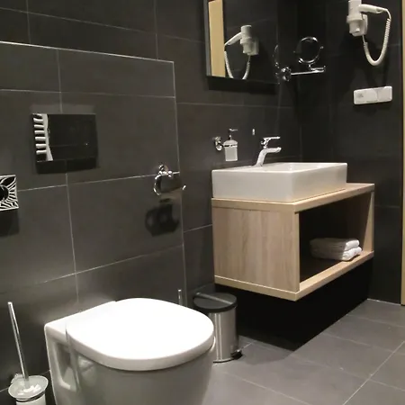 Hotell Kapitol Most