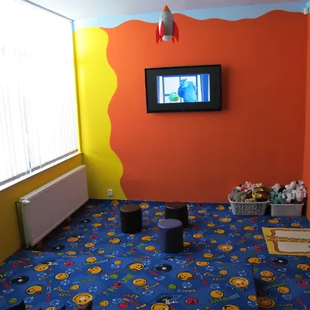 Kapitol Hotel Most
