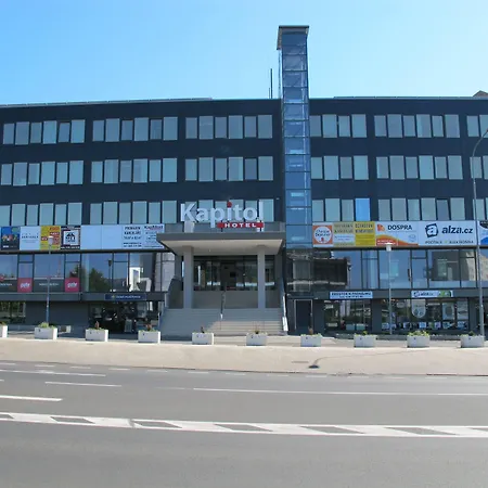 Otel Kapitol Most