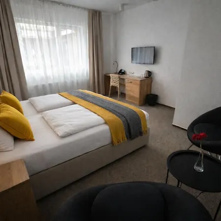 Otel Kapitol Most