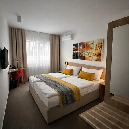 Отель Kapitol 4*