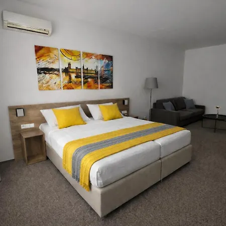 Hotel Kapitol