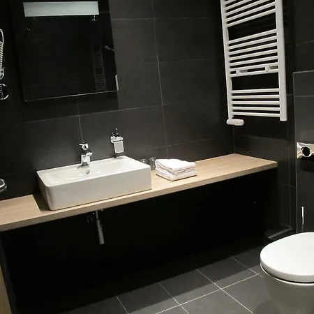 מלון Kapitol מוסט