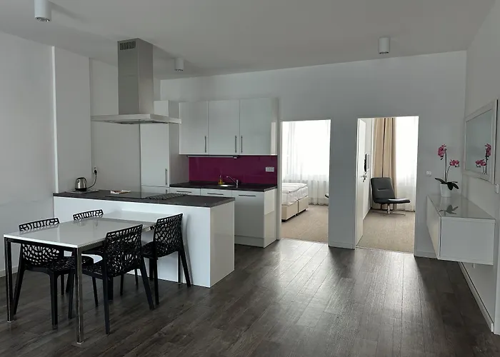 Kapitol Otel 4*