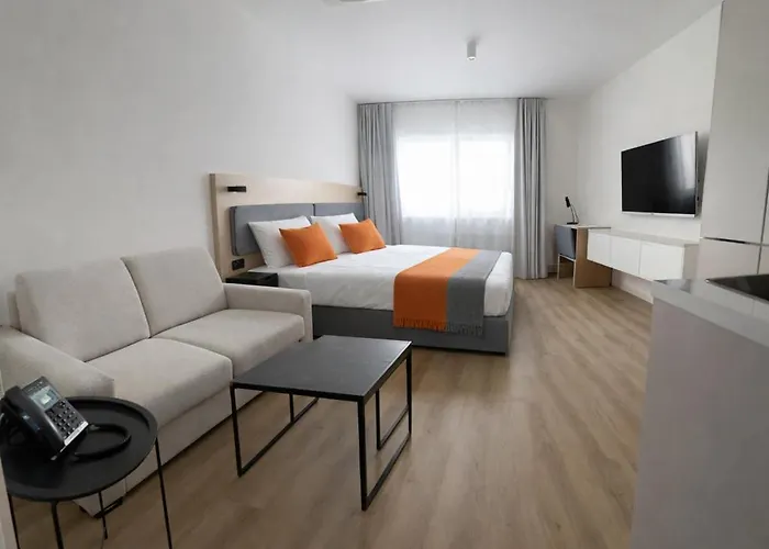 Kapitol Otel 4*